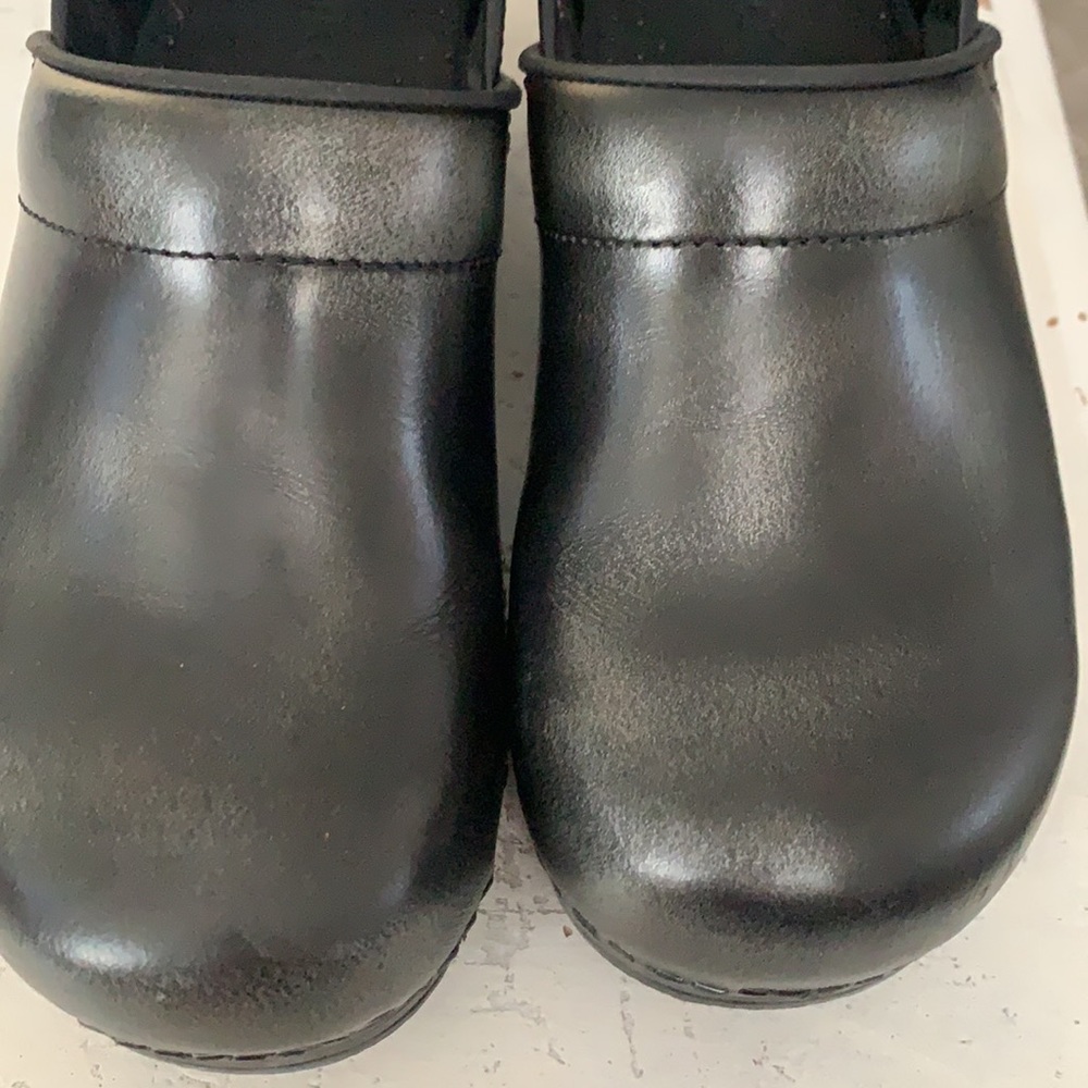 Clogs - Picture 9 of 12